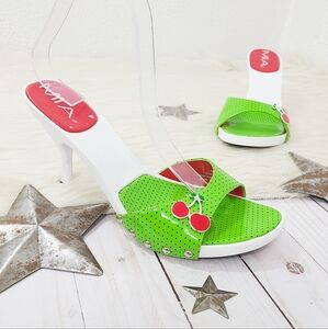 MIA Lyza Cherry heeled sandals Green polka dot red studded women's size 8